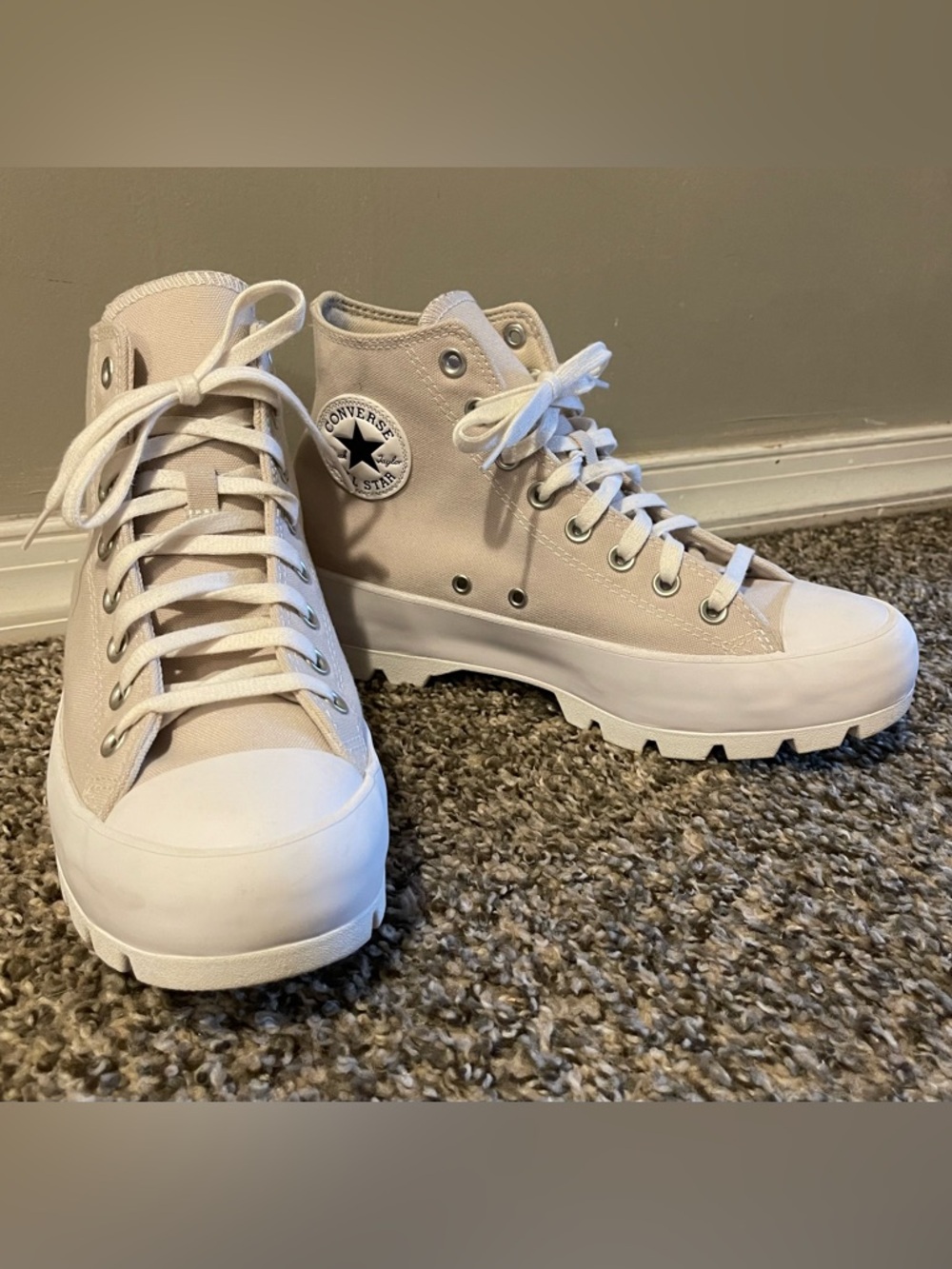 Converse Chuck Taylor Lug Platform Sneakers